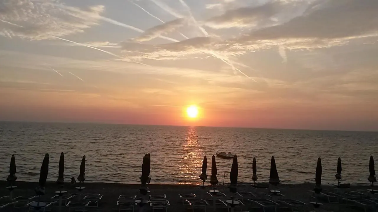 Miledy Monolocale Direttamente Sul Mare Διαμέρισμα Marina di Castagneto Carducci 0*,